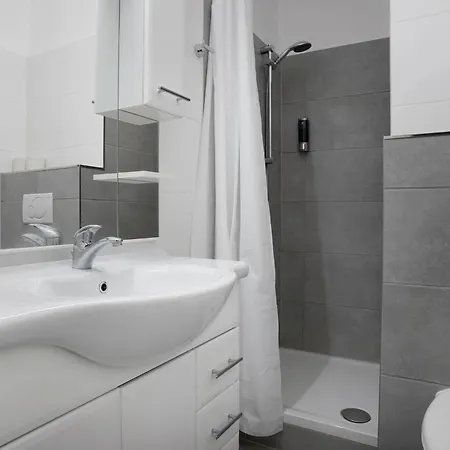 Daire Schoene In I Private Parkplaetze Mit Ladesaeulen I Home2share