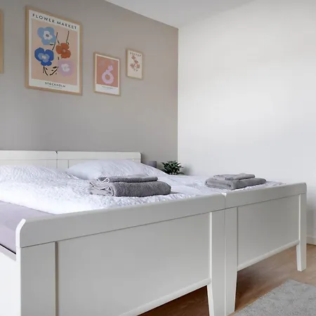 Schoene In I Private Parkplaetze Mit Ladesaeulen I Home2share Daire