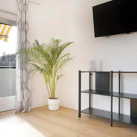 Schoene In I Private Parkplaetze Mit Ladesaeulen I Home2share *