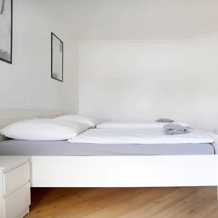 Schoene In I Private Parkplaetze Mit Ladesaeulen I Home2share Daire