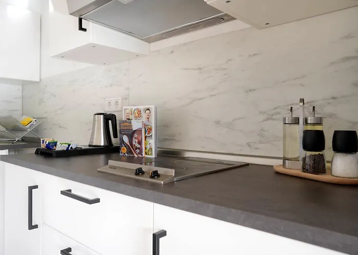 Schoene In I Private Parkplaetze Mit Ladesaeulen I Home2share *
