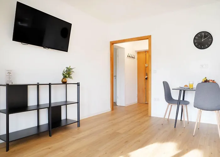 Schoene In I Private Parkplaetze Mit Ladesaeulen I Home2share Апартаменты *