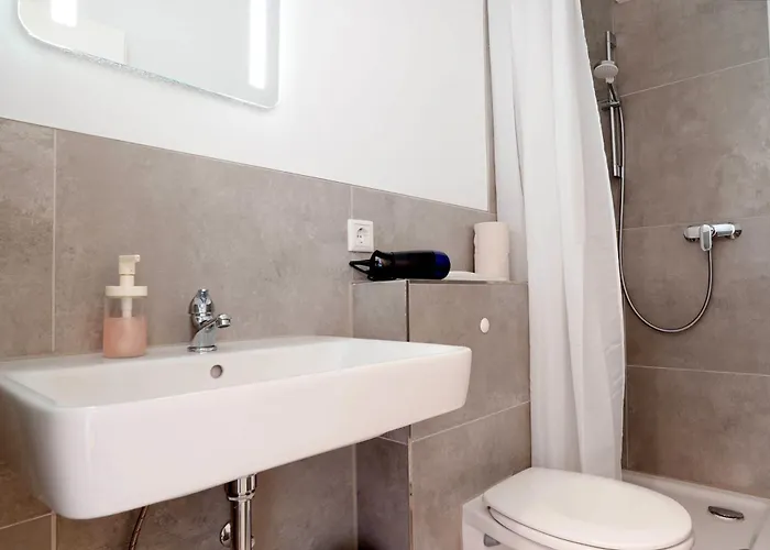 Schoene In I Private Parkplaetze Mit Ladesaeulen I Home2share Апартаменты Бад-Ротенфельде