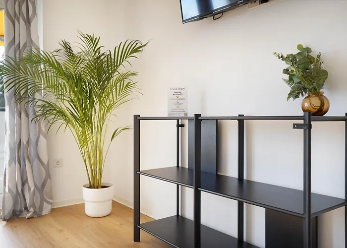Schoene In I Private Parkplaetze Mit Ladesaeulen I Home2share *
